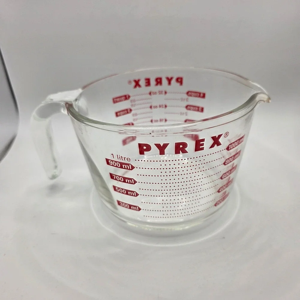 Pyrex 4 Cup 1 Quart Glass Measuring Cup Red Lettering Clear Liquid Measure 1L